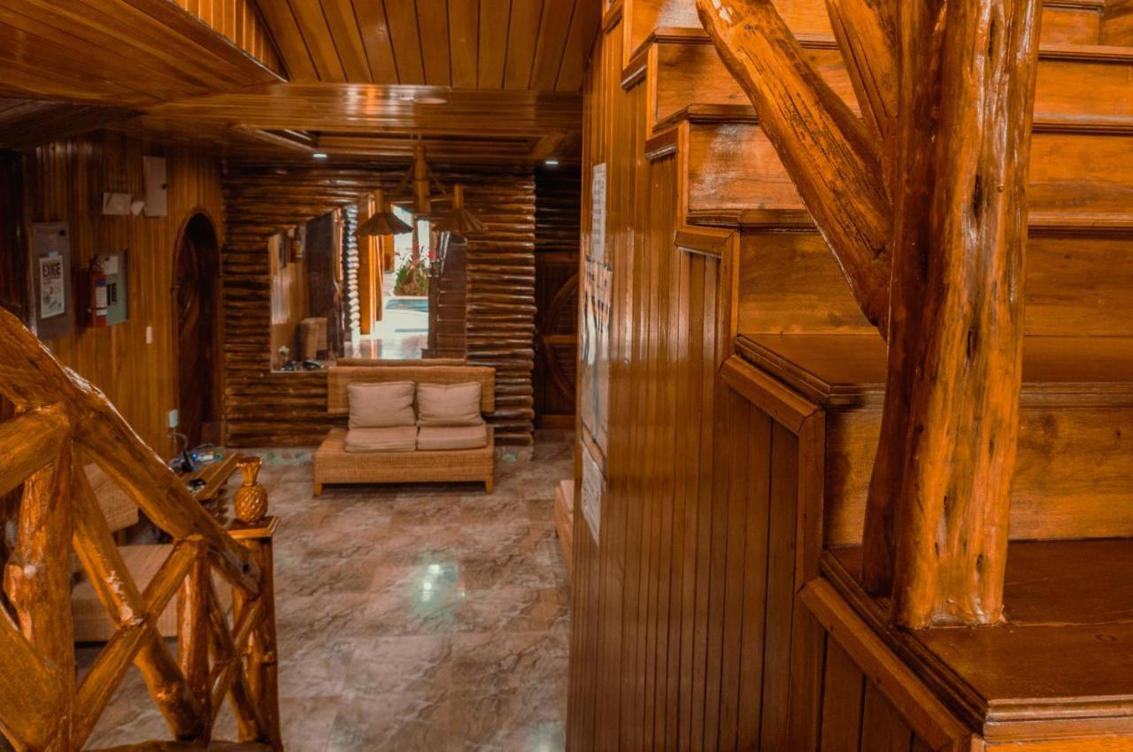 Hostal Poseidon Пуерто Кайо Екстериор снимка