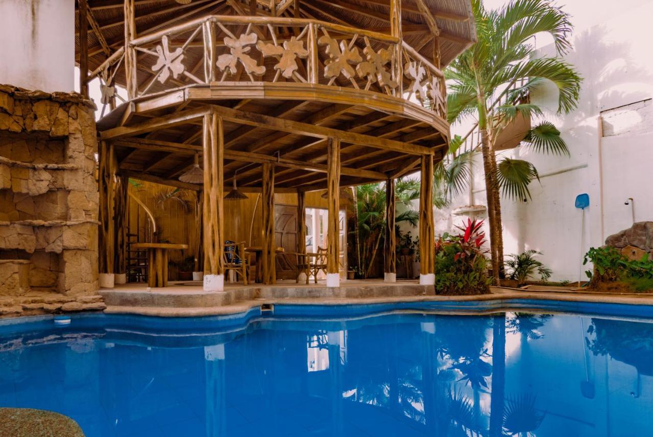 Hostal Poseidon Пуерто Кайо Екстериор снимка