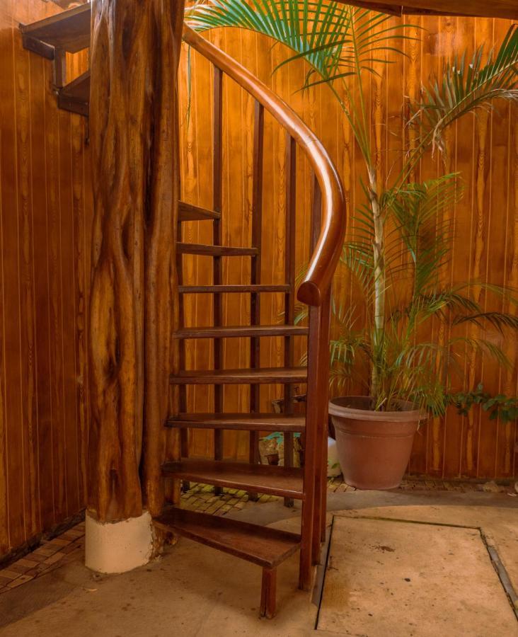 Hostal Poseidon Пуерто Кайо Екстериор снимка