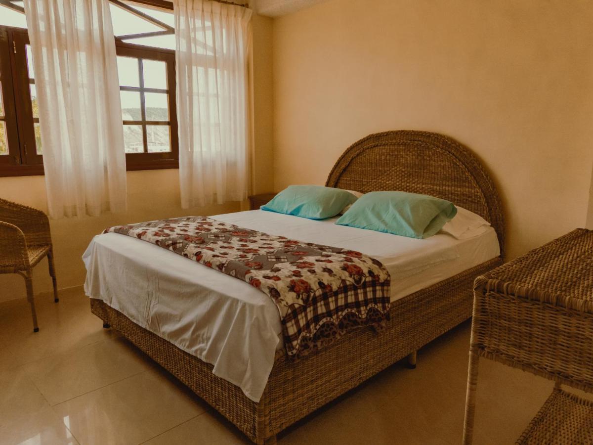 Hostal Poseidon Пуерто Кайо Екстериор снимка