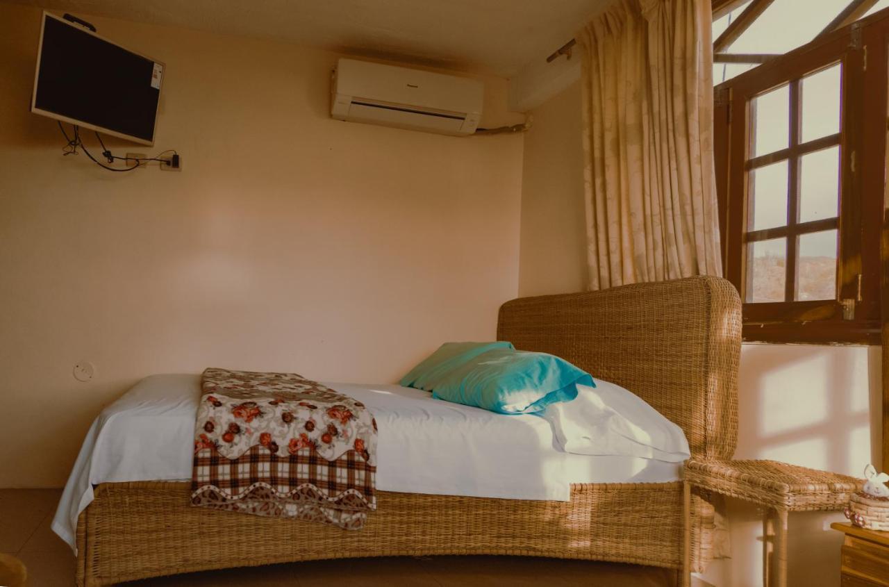Hostal Poseidon Пуерто Кайо Екстериор снимка