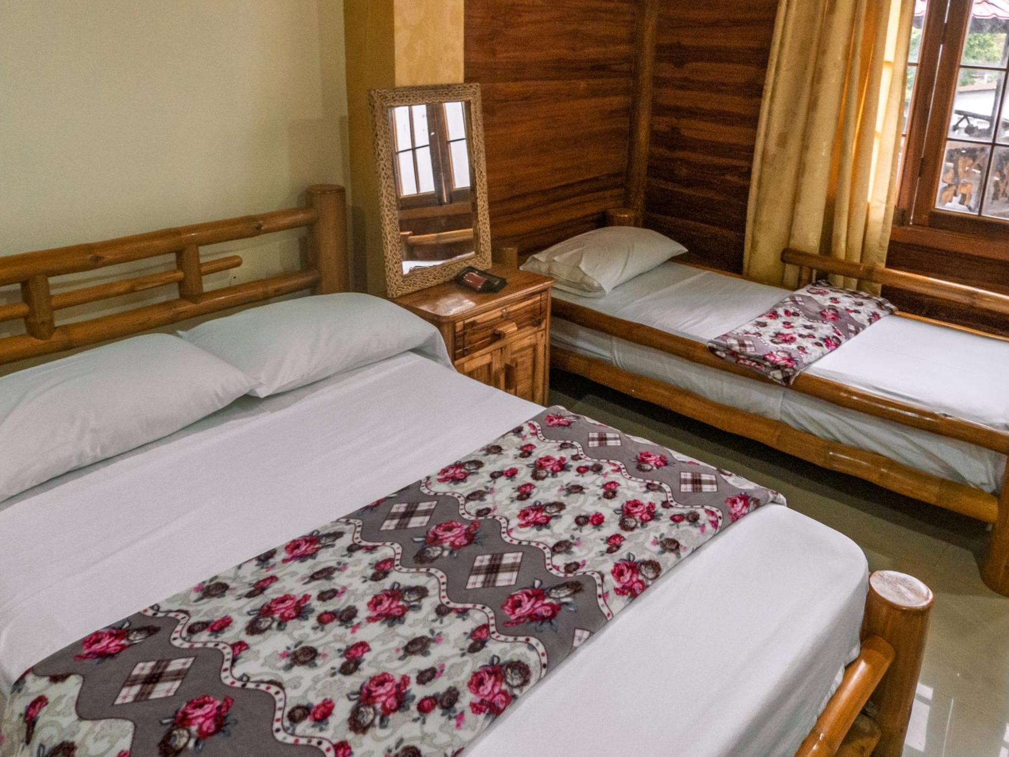 Hostal Poseidon Пуерто Кайо Екстериор снимка