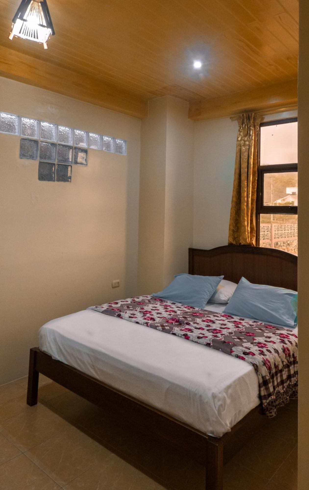 Hostal Poseidon Пуерто Кайо Екстериор снимка