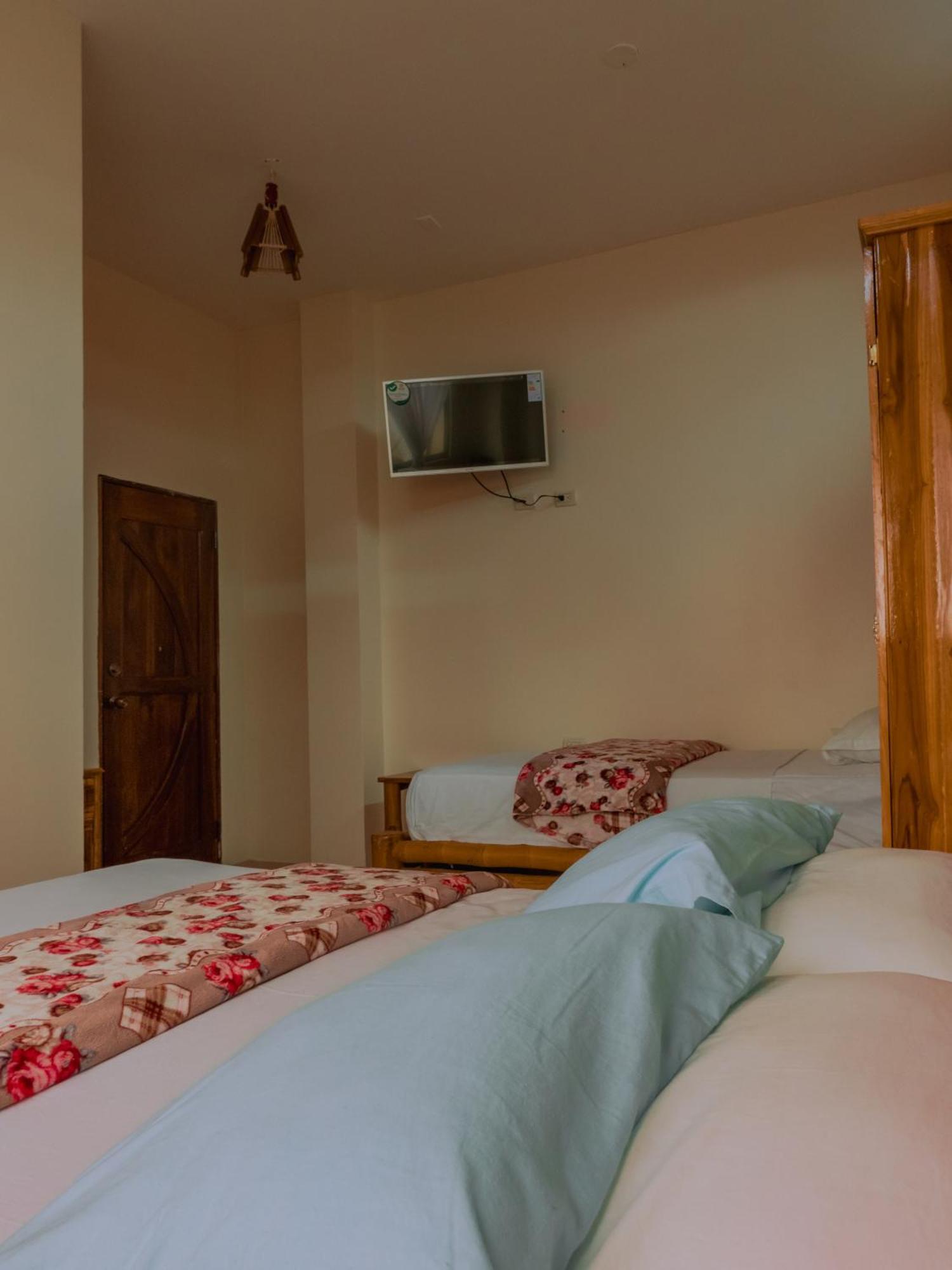 Hostal Poseidon Пуерто Кайо Екстериор снимка