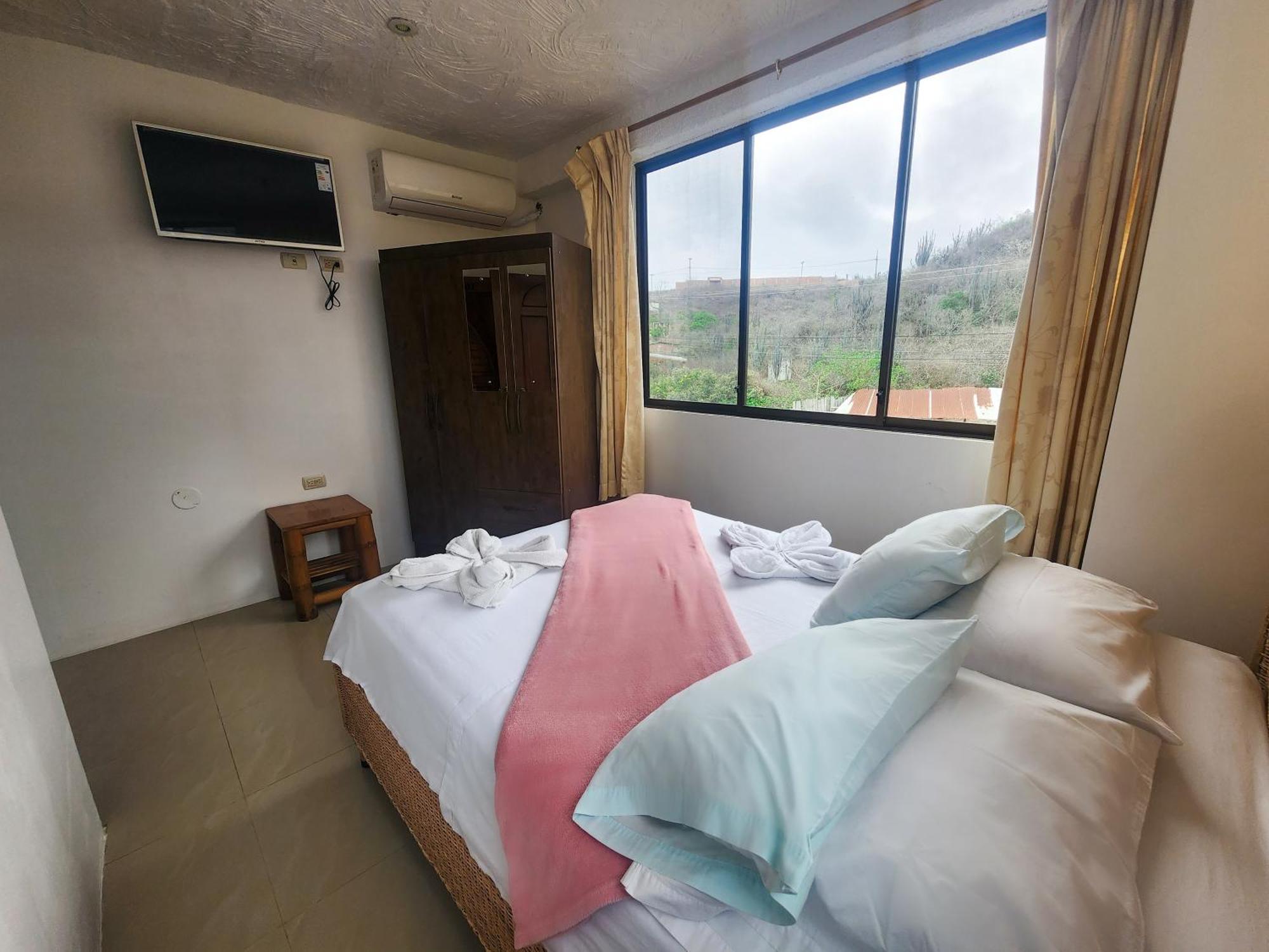 Hostal Poseidon Пуерто Кайо Екстериор снимка